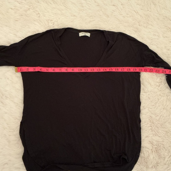 Babaton Black V-Neck Tunic Top - Picture 6 of 7